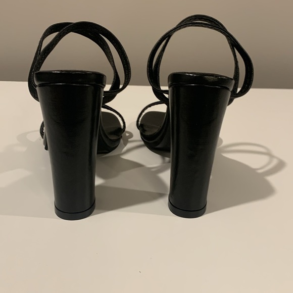 Heels - Picture 3 of 4